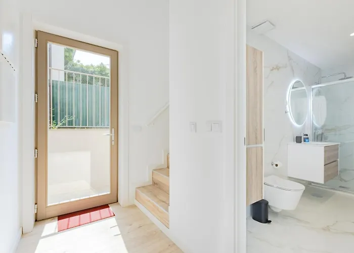 The Sunny Duplex @ Boavista Flats