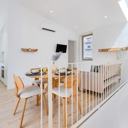 The Sunny Duplex @ Boavista Flats Διαμέρισμα