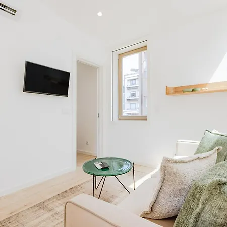 The Sunny Duplex @ Boavista Flats