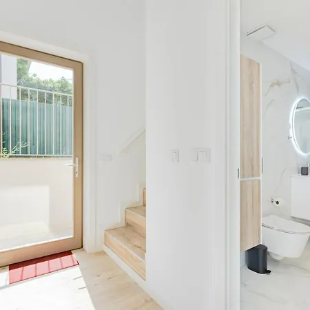 The Sunny Duplex @ Boavista Flats Daire *