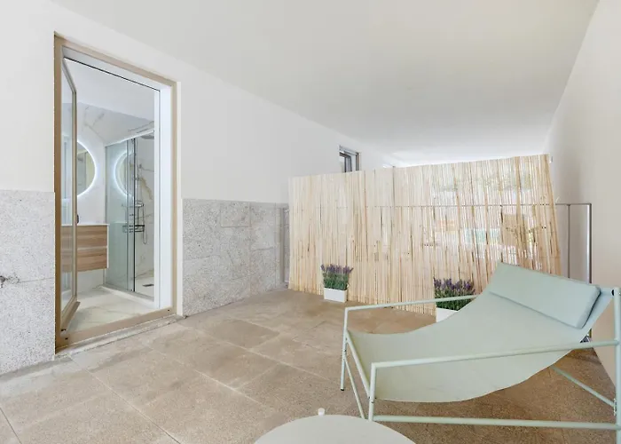 The Sunny Duplex @ Boavista Flats