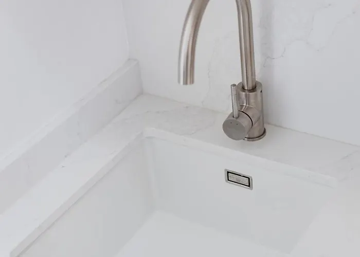 The Sunny Duplex @ Boavista Flats 波尔图