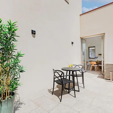 公寓 The Sunny Duplex @ Boavista Flats